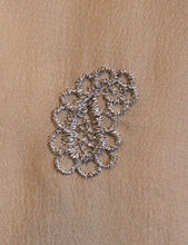 Lataa kuva Galleria-katseluun, Beige silkkimekko, Odd Molly