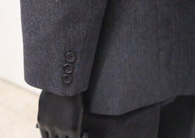 Lataa kuva Galleria-katseluun, Tummanharmaa puku liivillä