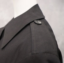 Lataa kuva Galleria-katseluun, K. P. Ruuskanen naisten vuorellinen trenssi