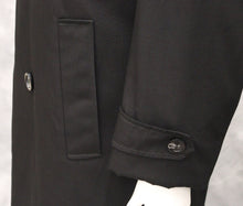 Lataa kuva Galleria-katseluun, K. P. Ruuskanen naisten vuorellinen trenssi