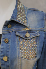 Lataa kuva Galleria-katseluun, Helmikoristeinen farkkutakki