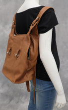 Lataa kuva Galleria-katseluun, Lumi nahkareppu