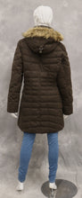 Lataa kuva Galleria-katseluun, Naisten ruskea talvitakki