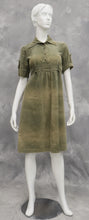 Lataa kuva Galleria-katseluun, Naisten vintage vakosamettimekko