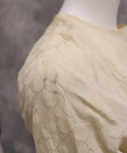 Lataa kuva Galleria-katseluun, Naisten kermanvalkoinen vintagemekko