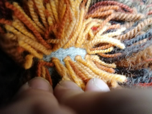 Lataa kuva Galleria-katseluun, Ryijy, Kevätroihu. 110 x 155 cm