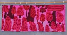 Lataa kuva Galleria-katseluun, Verhokappa, Marimekko

