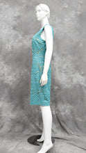 Lataa kuva Galleria-katseluun, Turkoosi mekko koruompeleilla, Frank Lyman
