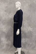 Lataa kuva Galleria-katseluun, Tummansininen mekko, Titta, koko C40-L-20
