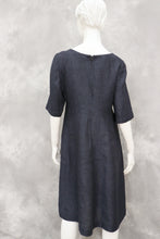Lataa kuva Galleria-katseluun, Tummansininen pellava mekko, Vuokko, koko S
