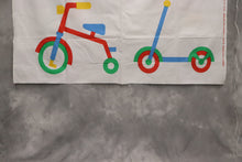 Lataa kuva Galleria-katseluun, Kangas, Marimekko &quot;On Wheels&quot; 84, Tulaya Thirakomen, 150x240 cm
