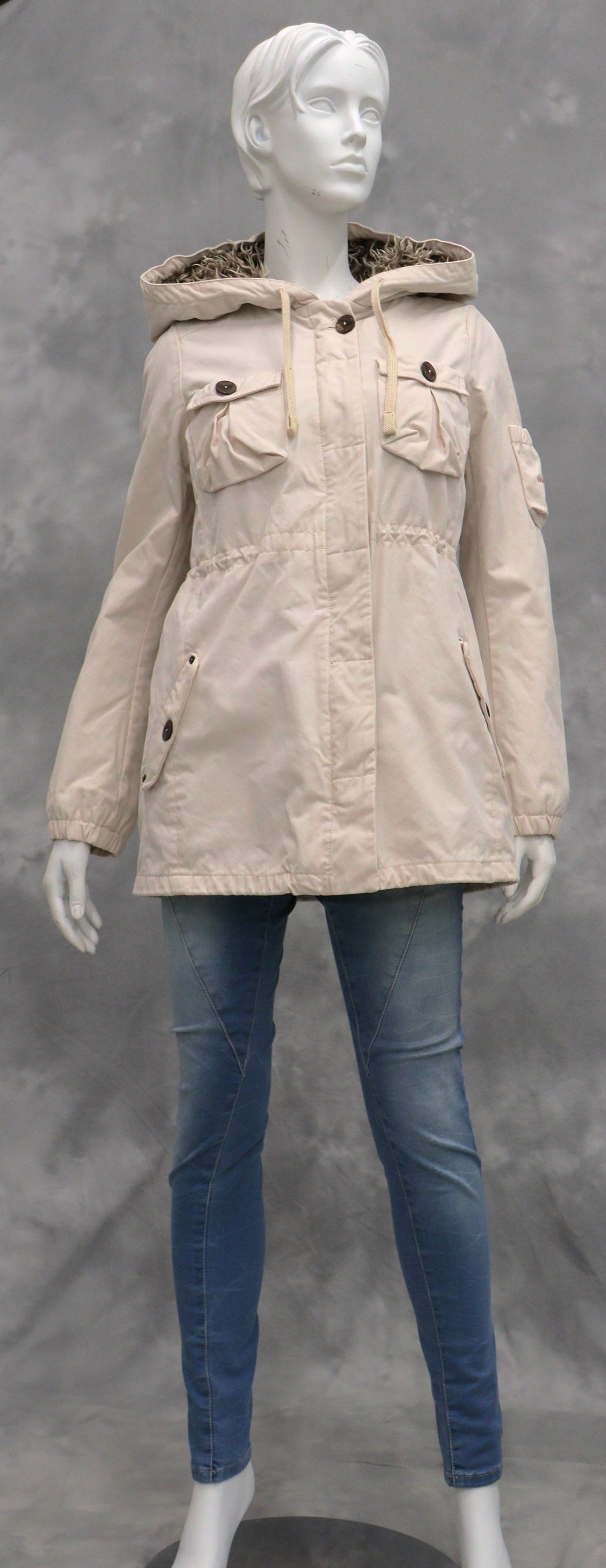 Odd Molly valkoinen karvavuoritakki