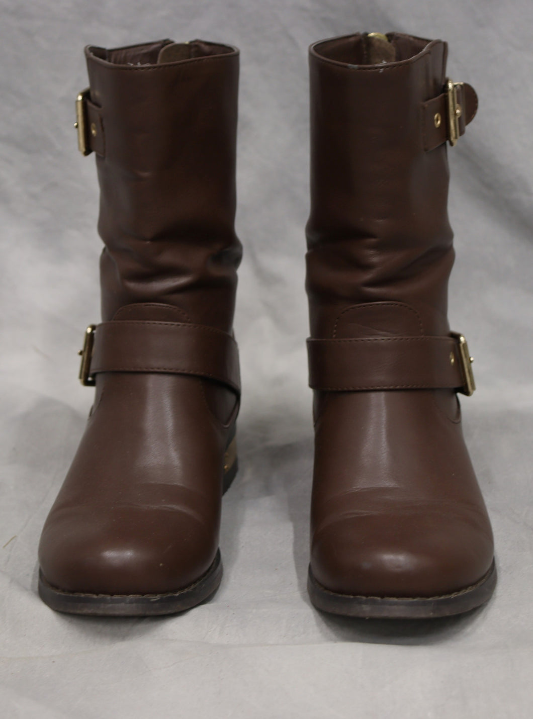 Naisten ruskeat bootsit