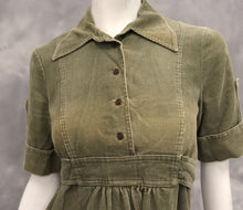 Lataa kuva Galleria-katseluun, Naisten vintage vakosamettimekko
