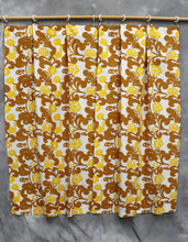 Lataa kuva Galleria-katseluun, Kelta-ruskeat koristekuviolliset verhot
